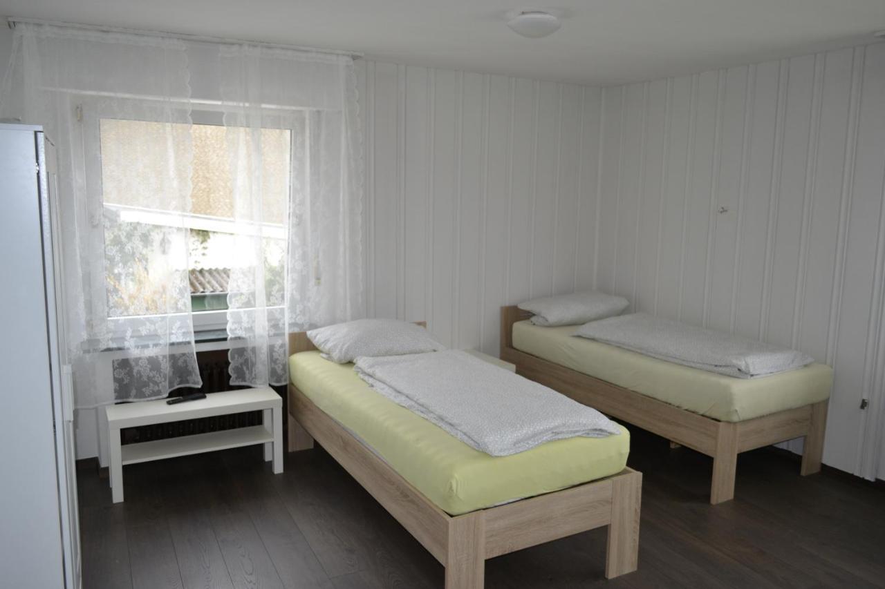 Pension Highway Лене Екстер'єр фото